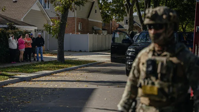 ONG alerta que colaboração entre ICE e polícia em Nova Iorque abre portas ao abuso