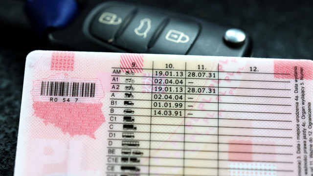 Tirou a carta há menos de três anos? Pode perdê-la com uma única infração