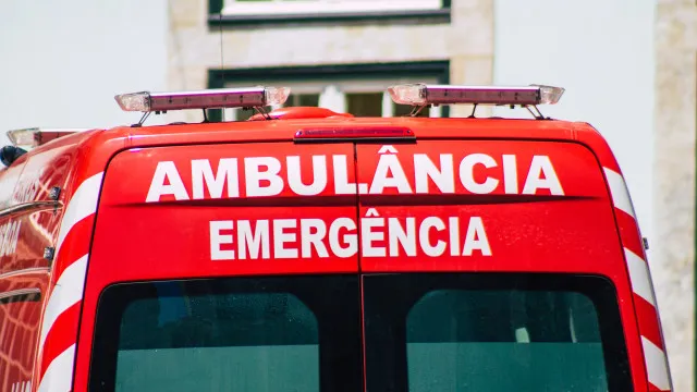 
                    Morre em Santarém à espera de socorro. 