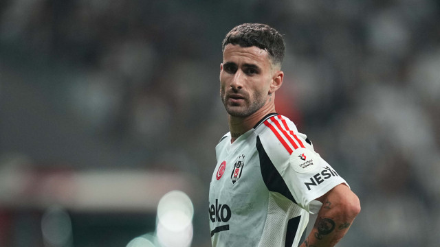 O rumor da semana: Irá a 'guerra' acabar com Rafa de volta ao Benfica?