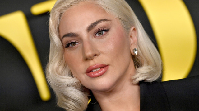 Lady Gaga sofreu surto psicótico e foi internada em hospital psiquiátrico