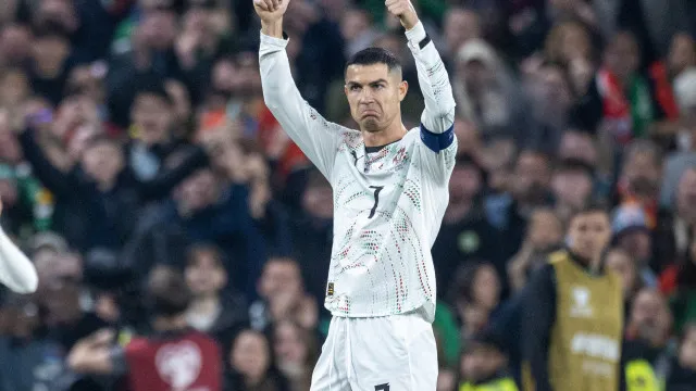 
                    Sem espaço para Cristiano Ronaldo no melhor 11 de sempre de Alan Shearer
                