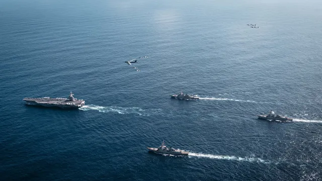 
                    Médio Oriente: Saída de porta-aviões do Mediterrâneo reduz presença dos EUA
                