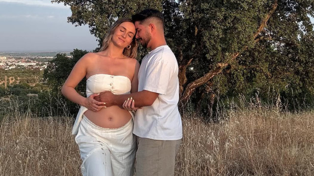 Cantor da banda Vizinhos descobre que foi pai em pleno concerto