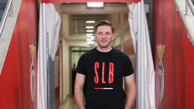 Está impedido de voltar a Portugal e aponta dedo ao Benfica: 