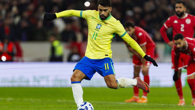 Ancelotti mandou Paquetá cobrar pênalti para 'tirar pressão de Estêvão'