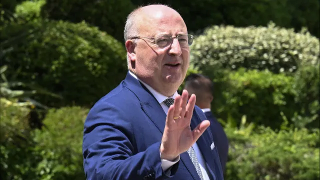 
                    Ministro apela a consenso para fundo solidariedade do Douro
                