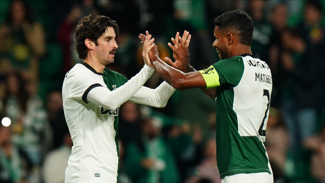 Sporting revolucionado bate Marinhense mas 'abusa' desperdício de golos