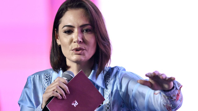 Moraes autoriza que Michelle visite Bolsonaro na PF neste domingo