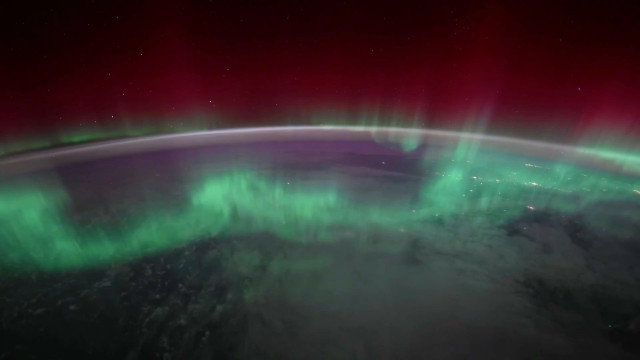 Astronauta da NASA mostra aurora boreal vista a partir do Espaço
