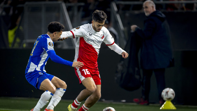 Deu água pela barba ao FC Porto e encanta o Benfica. Quem é El Karouani?
