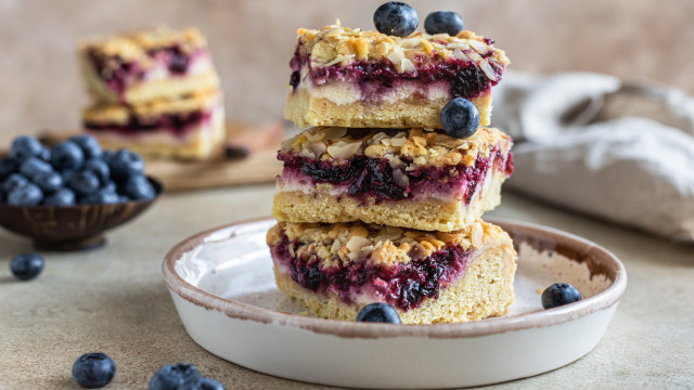 Três receitas de bolos sem açúcar para comer sem culpa