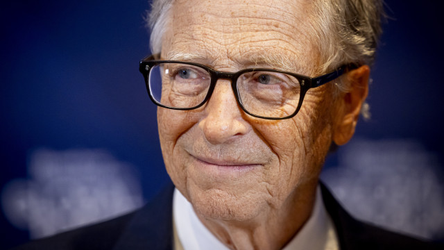Bill Gates partilhou os 5 livros que deve ler até ao final de 2025