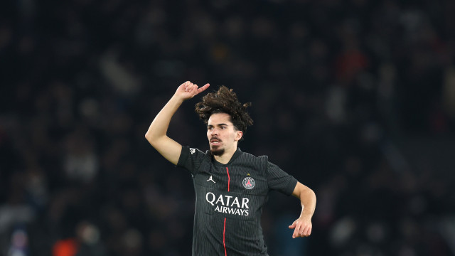 Vitinha brilhou pelo PSG e integra equipa da semana da Liga dos Campeões