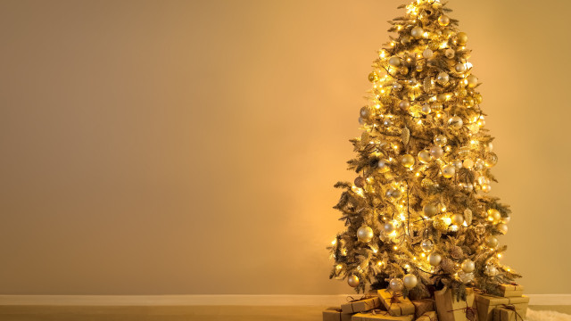 É seguro deixar as luzes da árvore de Natal ligadas a noite toda?