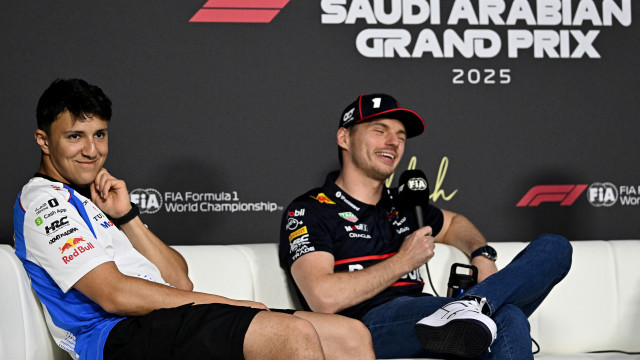 Oficial: Hadjar promovido à Red Bull será colega de Verstappen em 2026