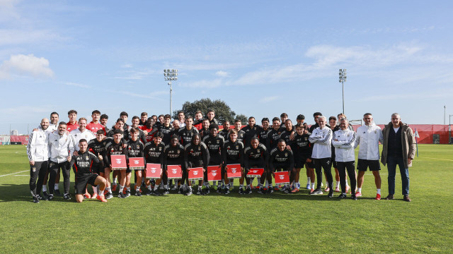 Rui Costa e não só. Eis como o Benfica recebeu os seus campeões de sub-17