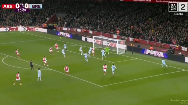 Quem não tem Gyokeres, 'caça' com… Merino. Há um novo goleador no Arsenal