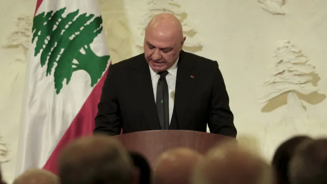 
                    Presidente libanês pede a Israel que respeite trégua antes de negociações
                