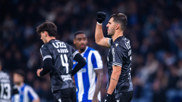 FC Porto cai com estrondo no Dragão e Vitória SC apura-se na Taça da Liga