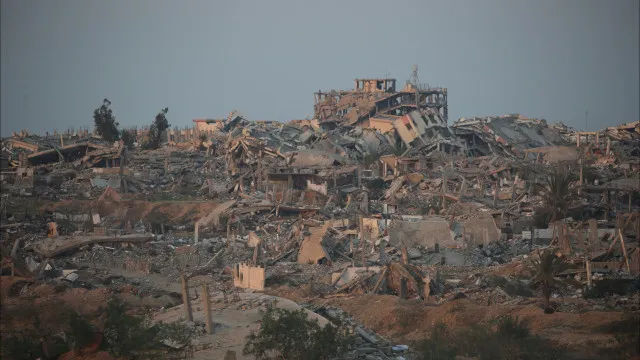 
                    UE mobiliza 883 milhões para financiar reconstrução da Faixa de Gaza
                