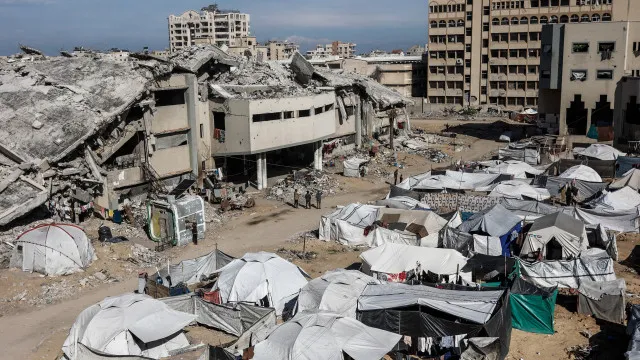 
                    Líbia bloqueia passagem a caravana humanitária para Gaza
                