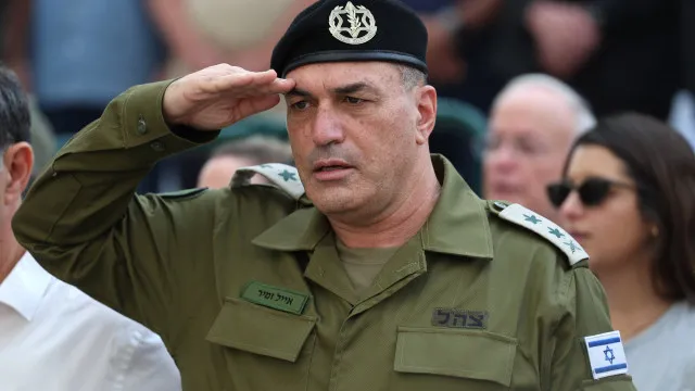 
                    Comandante do exército israelita avisa que 