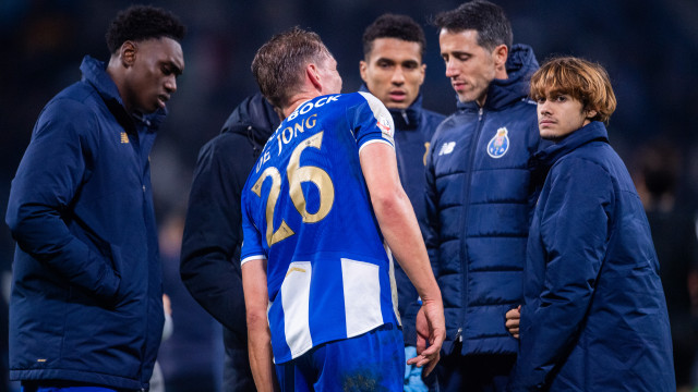 Francesco Farioli revela baixa de peso no FC Porto até ao final da época