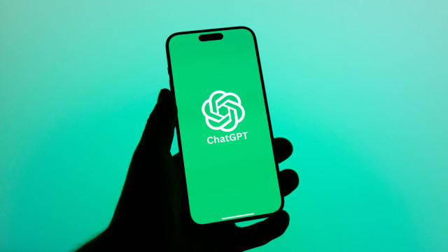 ChatGPT lança versão aprimorada com novo modelo para criação de imagens 2 Modo para adultos do ChatGPT adiado para 2026