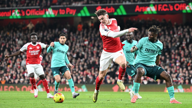 EM DIRETO: Arsenal vence com dois autogolos e foge na liderança