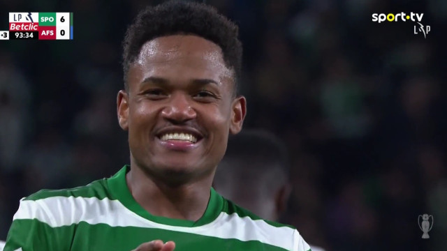 Araújo, Suárez e Catamo 'espelharam' no Sporting. Todos apontaram um bis