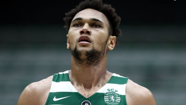 Sporting faz o que o Benfica não fez e avança na Taça de Portugal