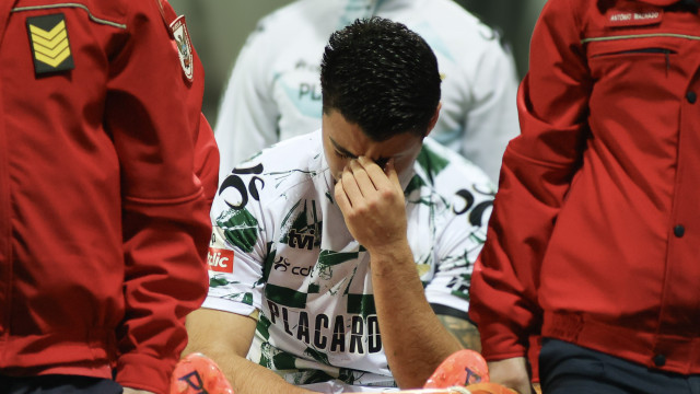 Azar volta a bater à porta de Vasco Sousa. Médio com nova lesão grave