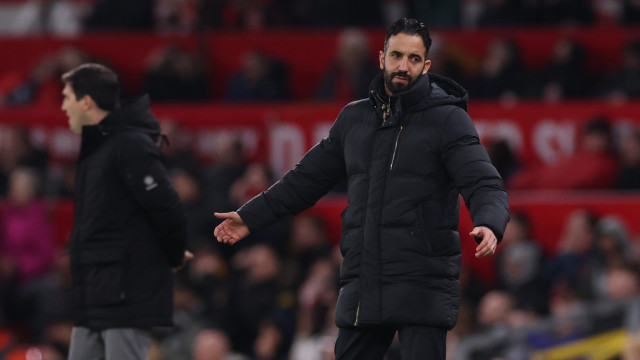 Parece maldição. United vacila e Ruben Amorim falha 'assalto' europeu