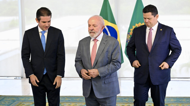 Lula diz ser amigo de Motta e Alcolumbre e ter confiança de que Messias será aprovado no Senado