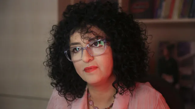 
                    Saúde da Nobel e ativista Narges Mohammadi em 