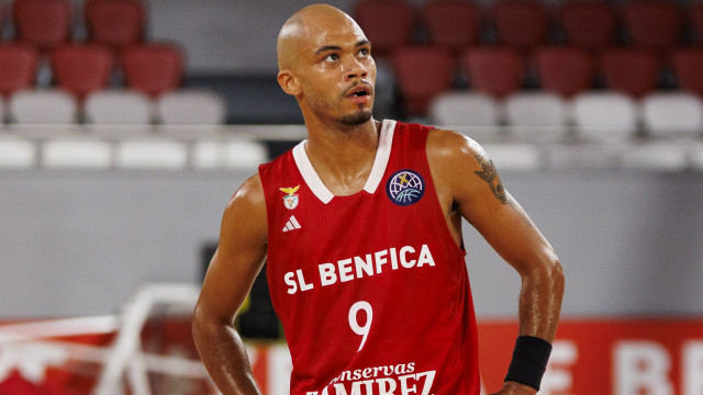 Benfica volta a sofrer uma eliminação e diz adeus à Liga dos Campeões