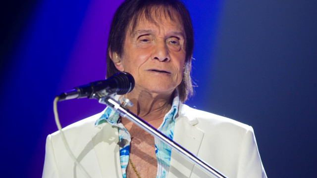 Roberto Carlos está com Covid-19 e falta a velório de amigo