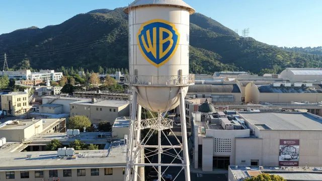 Com fusÃ£o pendente, lucro da Warner Bros cai no 1.Âº semestre