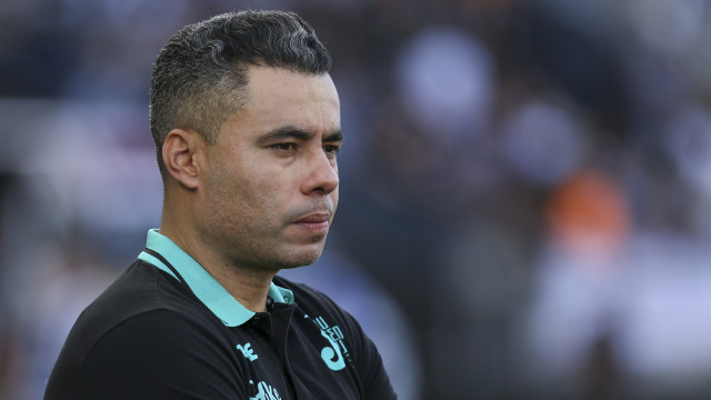 'Falta que não existiu': Jair Ventura lamenta final perdida no Corinthians