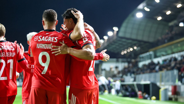 Benfica passa (bem) as passas do Algarve e confirma 'quartos' da Taça