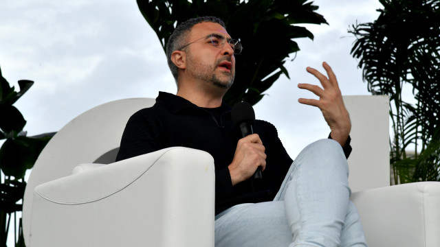 Líder de IA da Microsoft reconhece superioridade do Gemini da Google