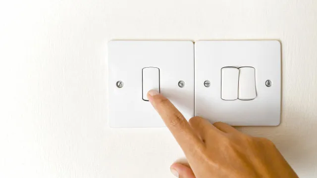 Preço da luz na UE sobe para 28,96 €/khw: Qual lugar ocupa Portugal?