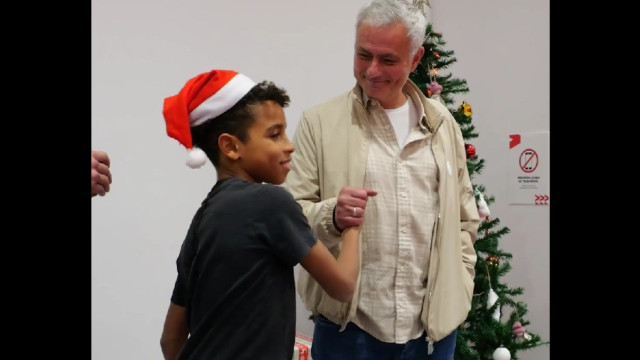 José Mourinho levou miúdos do Benfica ao delírio (e não foi o único)