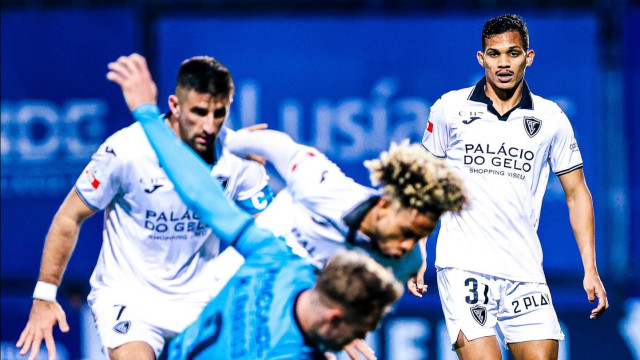 Vizela e Académico de Viseu empatam a zero em duelo direto pela subida