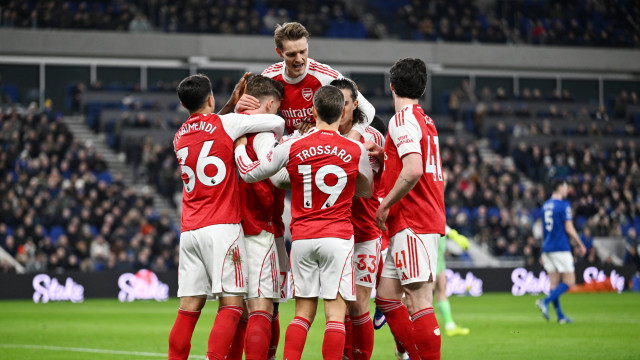 Gyokeres 'atira' Arsenal de volta à liderança da Premier League