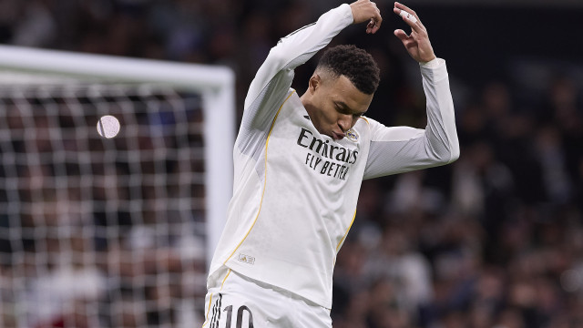 Mbappé dedicou golo histórico ao ídolo e Cristiano Ronaldo já reagiu