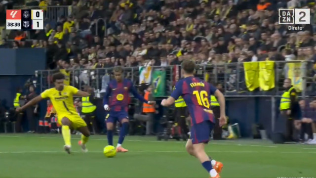 O que foi isto? Renato Veiga com entrada 'assassina' sobre Yamal