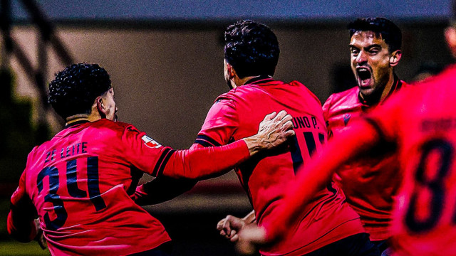 Penafiel vence Torreense reduzido a nove com golo nos descontos