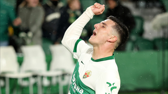 Ex-Benfica Martim Neto marca na goleada do Elche na ronda 17 da La Liga